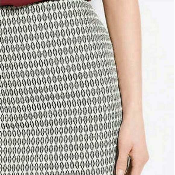 Ann Taylor | Black Graphic Jacquard Mini Skirt - Picture 2 of 8
